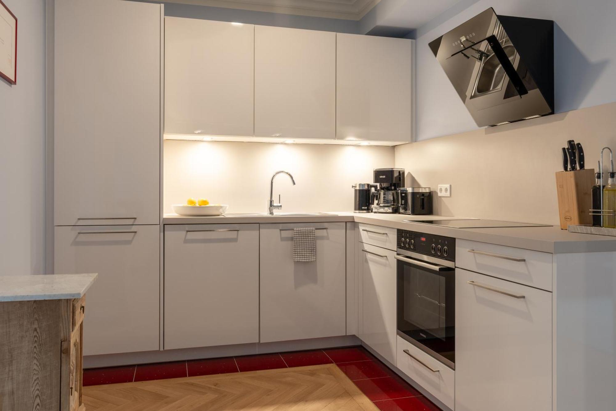 Cls Zentrale City-Wohnung In Hamburg Mit E-Laden Und Tiefgarage, Grosser Balkon, Blick Ueber Hamburg, Parkplatz, Cafe Im Haus, Bushaltestelle Direkt Gegenueber, Flex Check In 외부 사진
